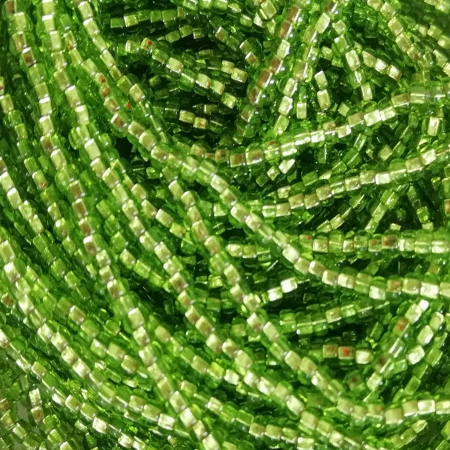 margele-nisip-preciosa-ornela-11-0-57220-verde-deschis-transparent-miez-argintiu [1]