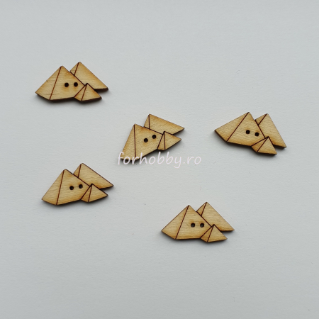 Nasturi, spatule, betisoare - nasturi-figurine-lemn-5bc-piramide