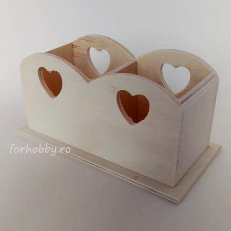 suport-din-lemn-cu-decupaj-inima-20x10x10 cm [0]