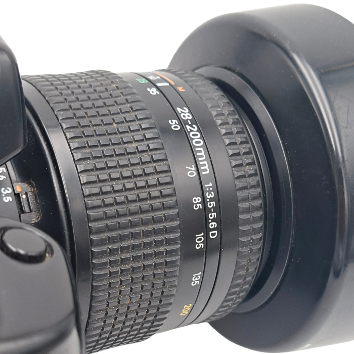 aparat-foto-film-nikon-f90x-obiectiv-28-200mm-d.jpg [5]