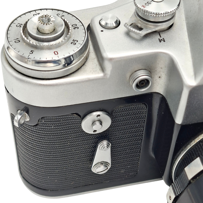 aparat-foto-slr-zenit-m39-obiectiv-helios-44-58mm-f2.jpg [4]