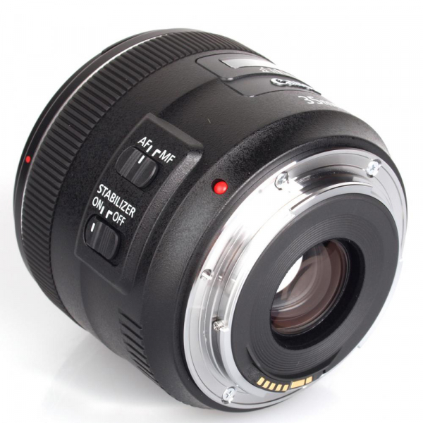 Canon EF 35mm f/2 IS USM [3]