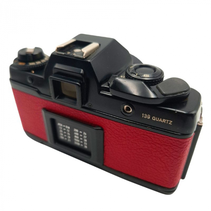 Contax 139 Quartz + Obiectiv Yashica DSB 50mm f/1.9 – Cameră SLR 35mm cu obturator quartz [3]