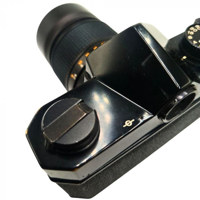 Konica Autoreflex T cu Hexanon AR 135mm f/3.5 – Cameră pe film 35mm vintage [5]