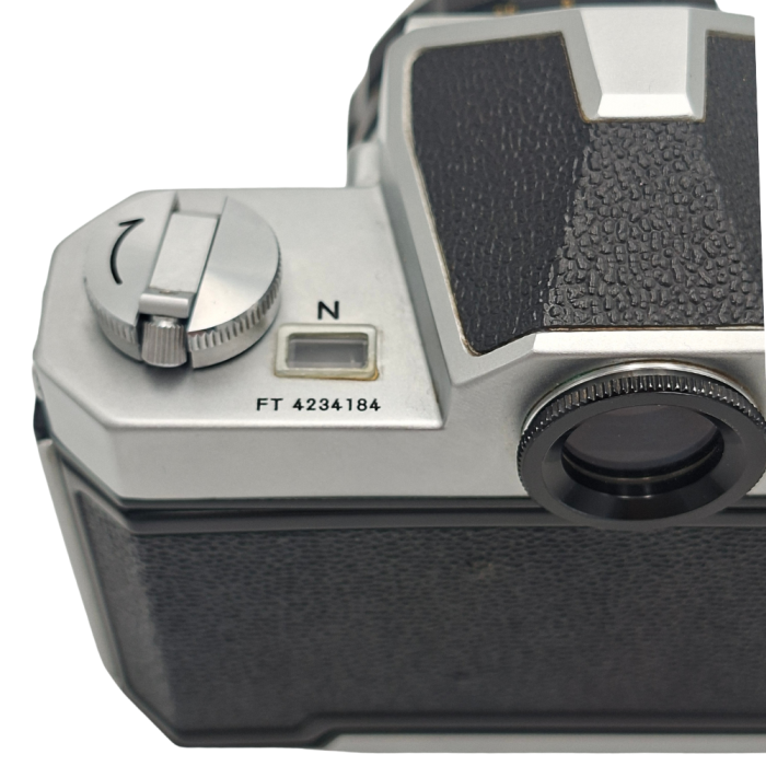 aparat-foto-film-nikon-nikkormat-ft-obiectiv-nikkor-50mm.jpg [5]