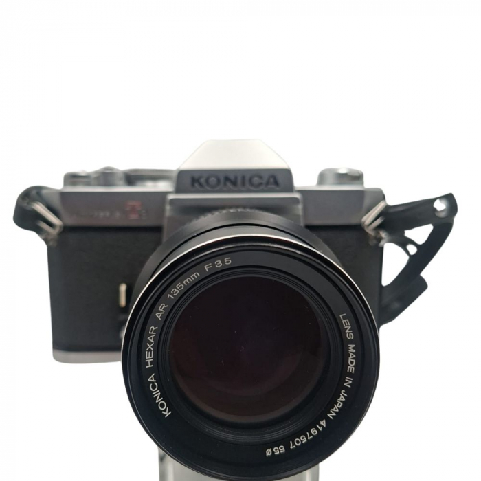 Konica Autoreflex T3 + Hexar AR 135mm f/3.5 – Cameră SLR pe film 35mm cu teleobiectiv manual de calitate [1]