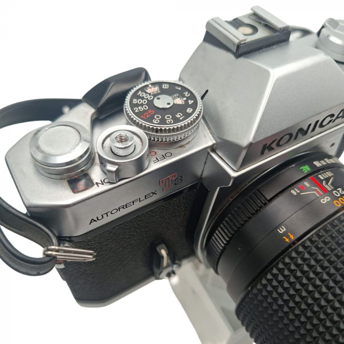 Konica Autoreflex T3 + Hexar AR 135mm f/3.5 – Cameră SLR pe film 35mm cu teleobiectiv manual de calitate [3]