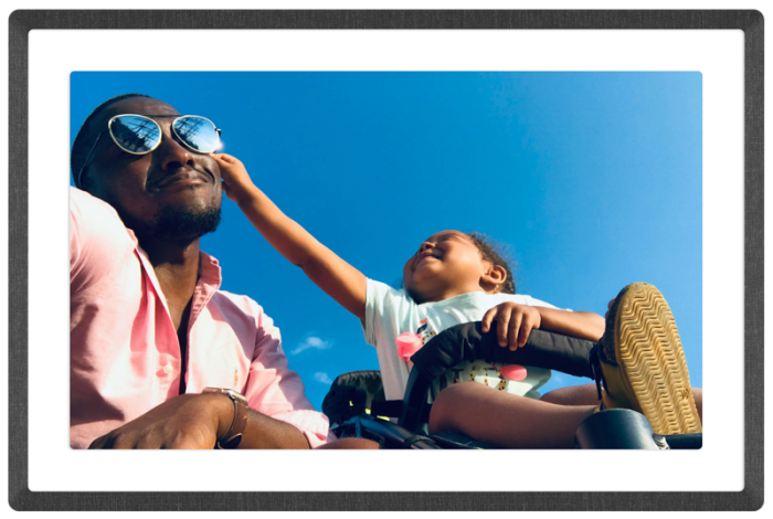 Lexar | Pexar Digital Picture Frame | 11-inch, 2K WiFi Enabled (Black) built-in 32GB – ramă foto digitală Wi-Fi 2K 2000×1200 nano-texture anti-glare touchscreen 100% sRGB 400cd/m² 32GB [5]