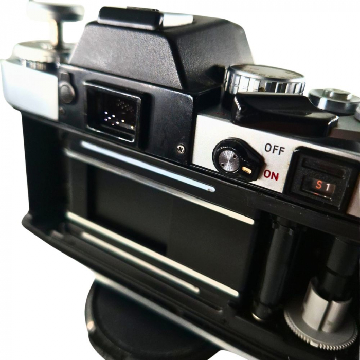 Minolta XE-1 + MC Rokkor-X PG 50mm f/1.4 – Cameră Foto Pe Film 35mm, Design Japonez Clasic [6]