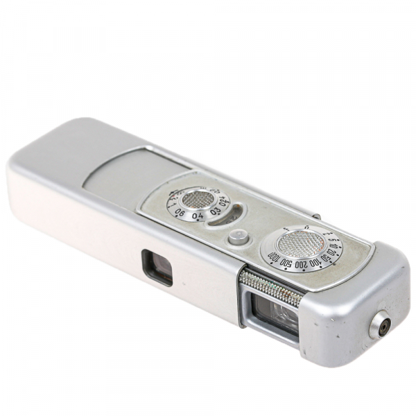Minox A – aparat foto de spionaj 8x11mm fabricat în 1948 în Germania [8]
