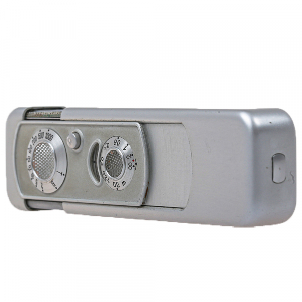 Minox A – aparat foto de spionaj 8x11mm fabricat în 1948 în Germania [11]
