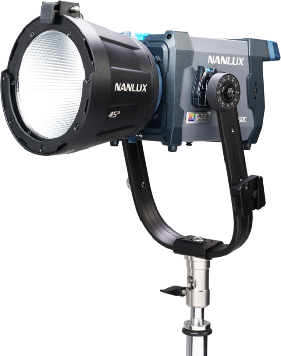 NANLUX Evoke 150C LED Full-color Spot Light with case [7]