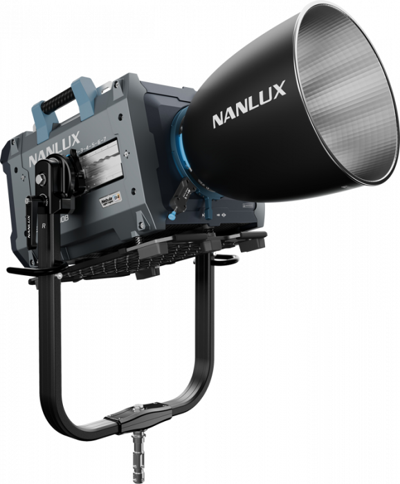 NANLUX Evoke 5000B Spot Light in Flight Case cu Reflector de 45° [2]