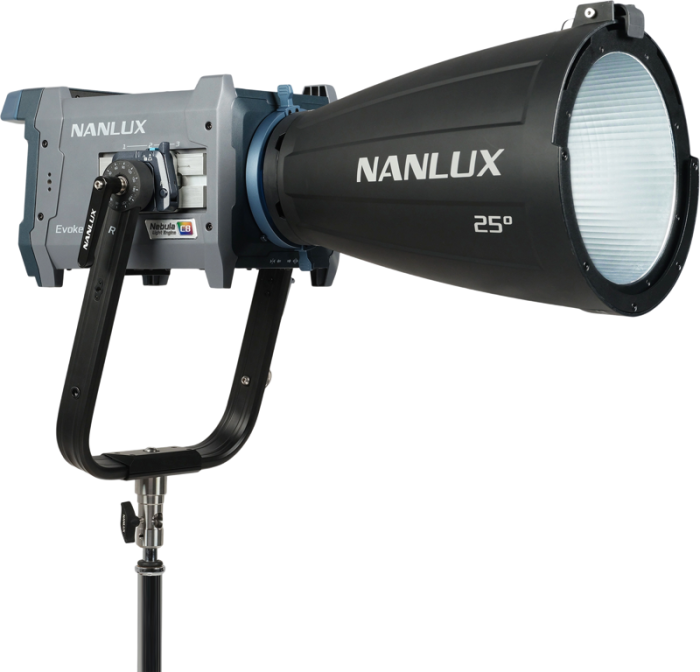 NANLUX Evoke 600C LED Full-color Spot Light with trolley case [9]