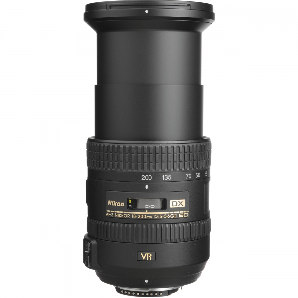 Nikon AF-S DX 18-200mm f/3.5-5.6G ED VR II [3]