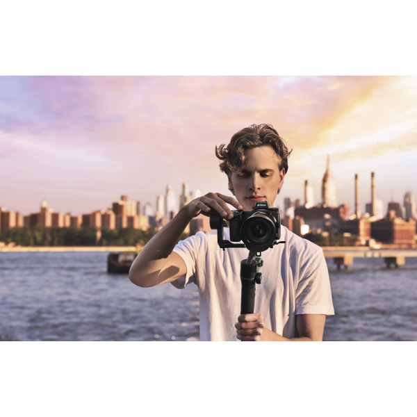 nikon-z6ii-mirrorless-full-frame.jpg [9]