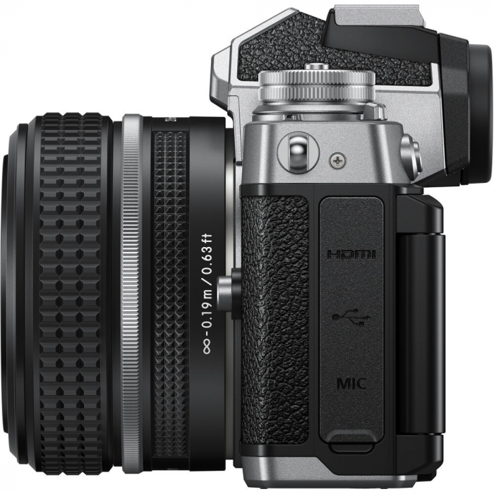 Nikon Z fc Kit cu Nikon NIKKOR Z 28mm f/2.8 (SE) - Aparat Foto Mirrorless Montura Z [6]