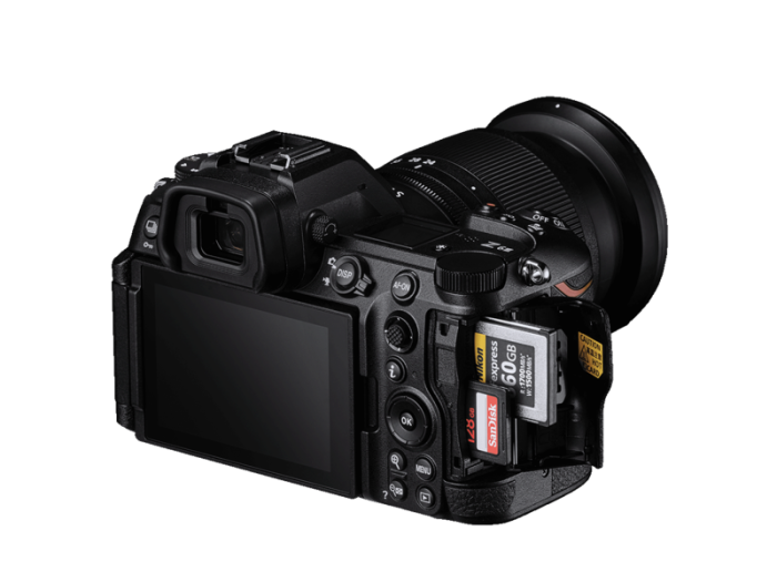 nikon-z6iii-kit-nikkor-z-24-70mm-f4.jpg [4]
