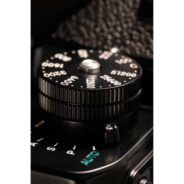 nikon-zf-body-mirrorless-full-frame-retro.jpg [12]