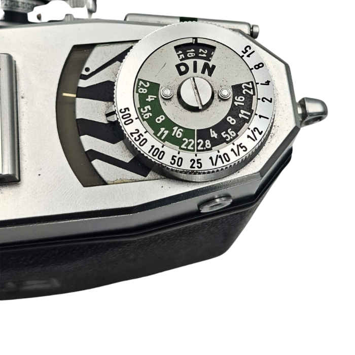 zeiss-ikon-contessa-35-camera-pliabila-vintage-fata.jpg [7]