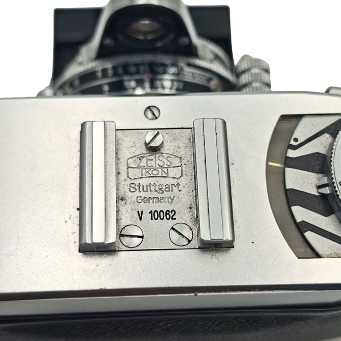 zeiss-ikon-contessa-35-camera-pliabila-vintage-fata.jpg [9]