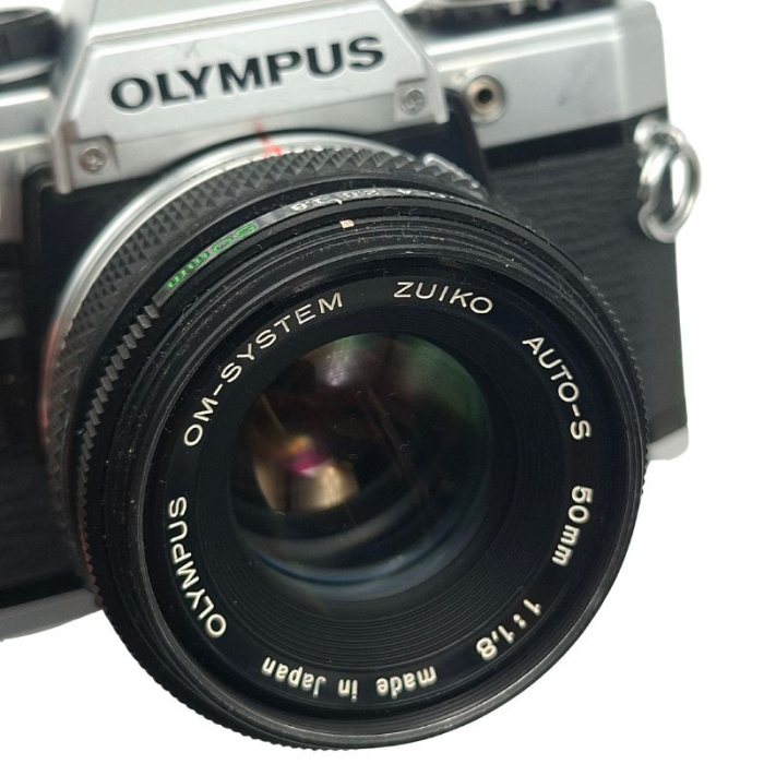 Olympus OM-10 + Obiectiv Zuiko 50mm f/1.8 – Cameră SLR pe film 35mm cu expunere automată [2]