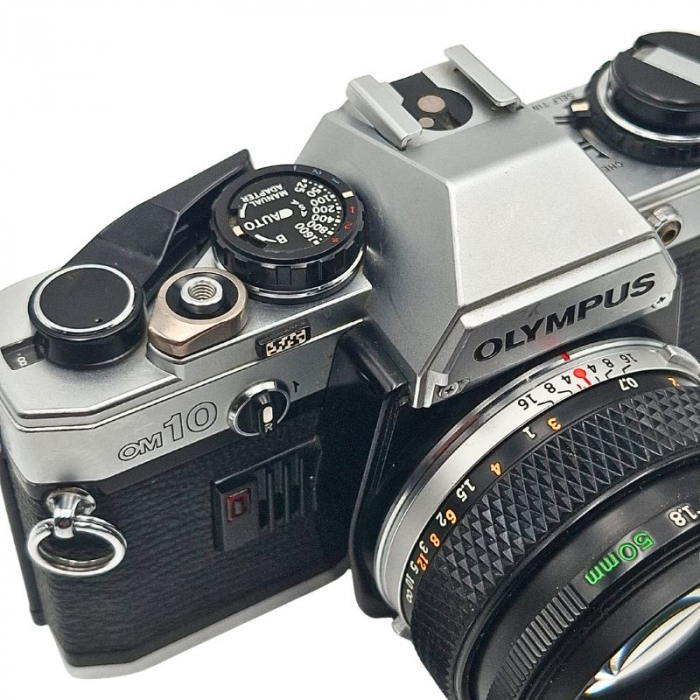 Olympus OM-10 + Obiectiv Zuiko 50mm f/1.8 – Cameră SLR pe film 35mm cu expunere automată [3]