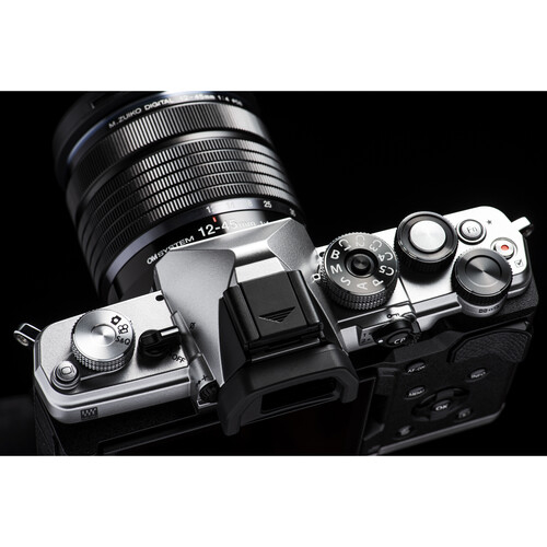 OM SYSTEM OM-3  -  Mirrorless Camera (Body) [12]
