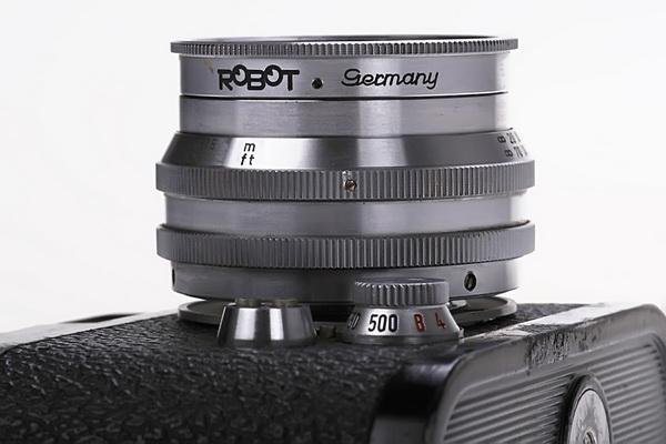 Robot Star 25 – aparat foto mecanic 35mm fabricat în Germania, cu mecanism de avans cu arc [8]