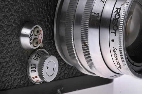 Robot Star 25 – aparat foto mecanic 35mm fabricat în Germania, cu mecanism de avans cu arc [5]