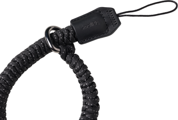 smallrig-4881-cureamanca-impletita-neagra.jpg  ( Curea de mână împletită SmallRig 4881 neagră, din nylon și piele, montată pe cameră mirrorless) [55]