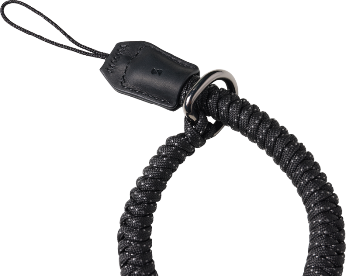 smallrig-4881-cureamanca-impletita-neagra.jpg  ( Curea de mână împletită SmallRig 4881 neagră, din nylon și piele, montată pe cameră mirrorless) [56]