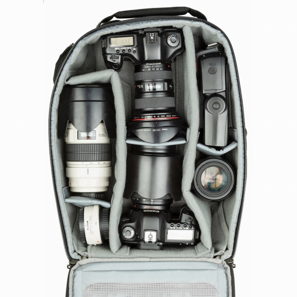 Think Tank Photo Essentials Convertible Rolling (rucsac + troller) [7]