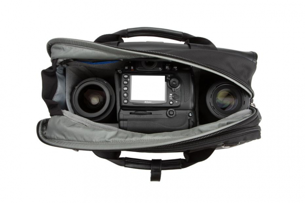 Think Tank Urban Disguise 60 Classic V2.0  - Black - geanta foto aniversara (10 ani de ThinkTank Photo) [3]