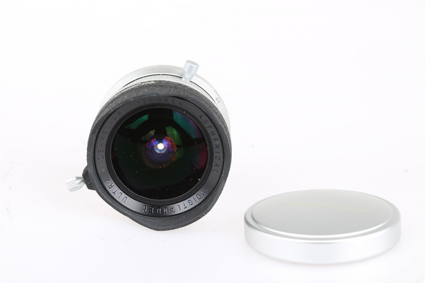 Voigtlander 12mm f/5.6 Ultra Wide Heliar + Viogtlander filter adapter (S.H.) , M39 [2]