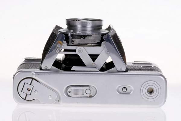 Voigtlander Vitessa L Ultron 50mm f/2.0 [4]