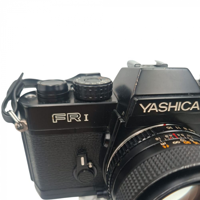 Yashica FR I + Yashica ML 50mm f/1.7 – Cameră SLR pe film 35mm cu obiectiv luminos și expunere automată [2]