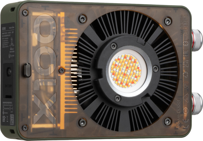 zhiyun-molus-x100rgb-cob-light-full-color-profesional.jpg [23]
