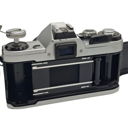 canon-ae-1-kit-obiectiv-fd-50mm-zoom-70-150mm.jpg [2]