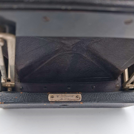 aparat-foto-mentor-ii-reflex-carl-zeiss-15cm-f4-5.jpg [5]