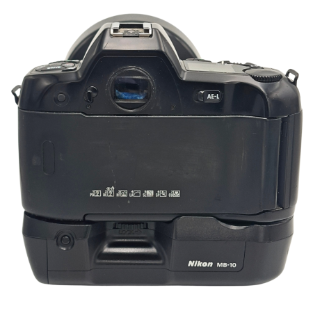 aparat-foto-film-nikon-f90x-obiectiv-28-200mm-d.jpg [3]