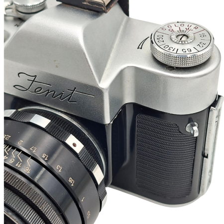 aparat-foto-slr-zenit-m39-obiectiv-helios-44-58mm-f2.jpg [1]