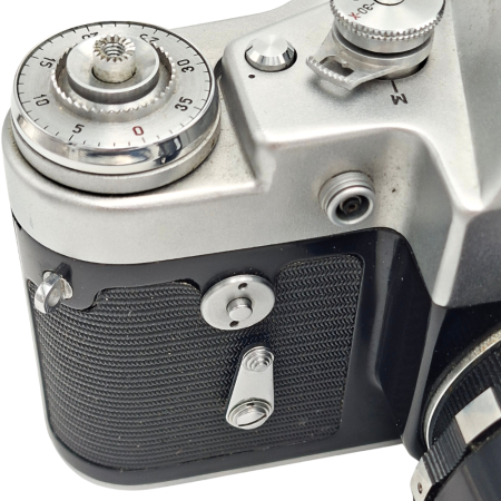 aparat-foto-slr-zenit-m39-obiectiv-helios-44-58mm-f2.jpg [3]