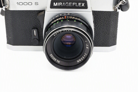mirageflex-1000s-obiectiv-autoflex-50mm.jpg [1]