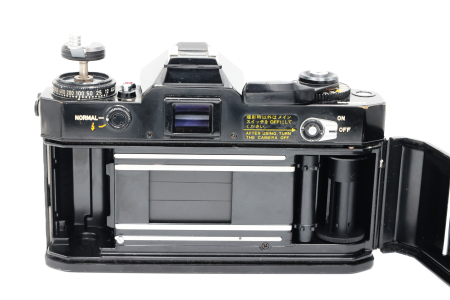 aparat-foto-analogic-slr-35mm-canon-ef-black-second-hand.jpg [5]