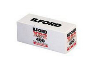 Filme foto si scanere film - Ilford XP2 - film alb-negru lat, ISO 400,120mm,  developare in C41