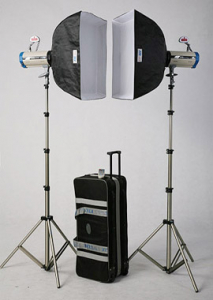Blitz-uri studio - JTL Set 600 Ws = 2 x 300 Ws Blitz, 2 SoftBox-uri, montura Bowens JTL -