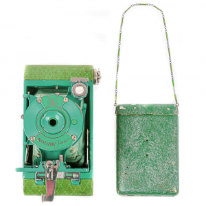 Aparate de colectie - Kodak Petite Verde – Vest Pocket Model B - Aparat de fotografiat de epocă în carcasă colorată Art Deco, fabricat în anii ’30