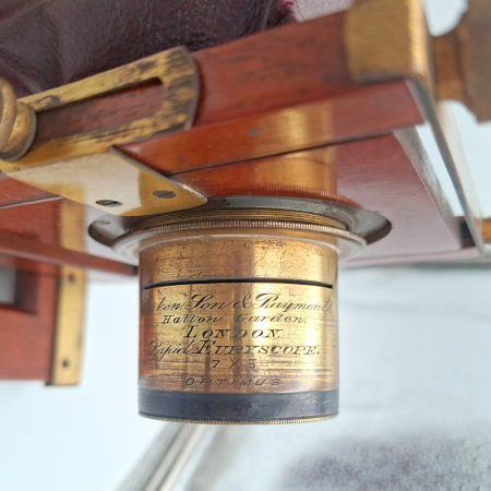 aparat-foto-colectie-lemn-burduf-rosu-reisecamera-1900.jpg [5]