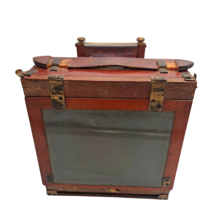 aparat-foto-colectie-lemn-burduf-rosu-reisecamera-1900.jpg [3]